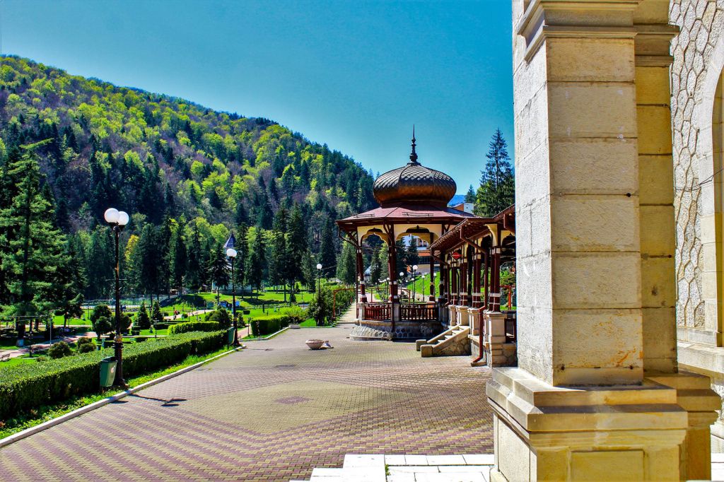 Primul cazinou din România, scos la vânzare pentru 1,45 milioane de euro - Imagine 14