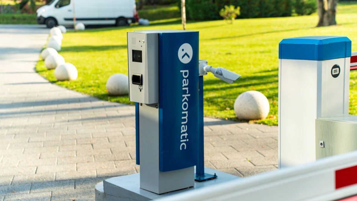 O parcare automată este un sistem, nu doar o barieră. Ce face diferența între acces fluid și cozi în parcare