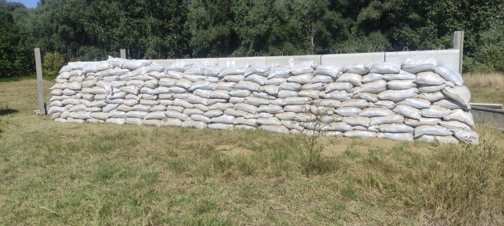 Cum arată adăposturile care ar trebui să-i protejeze pe românii de la graniță de atacurile rus - Imagine 7