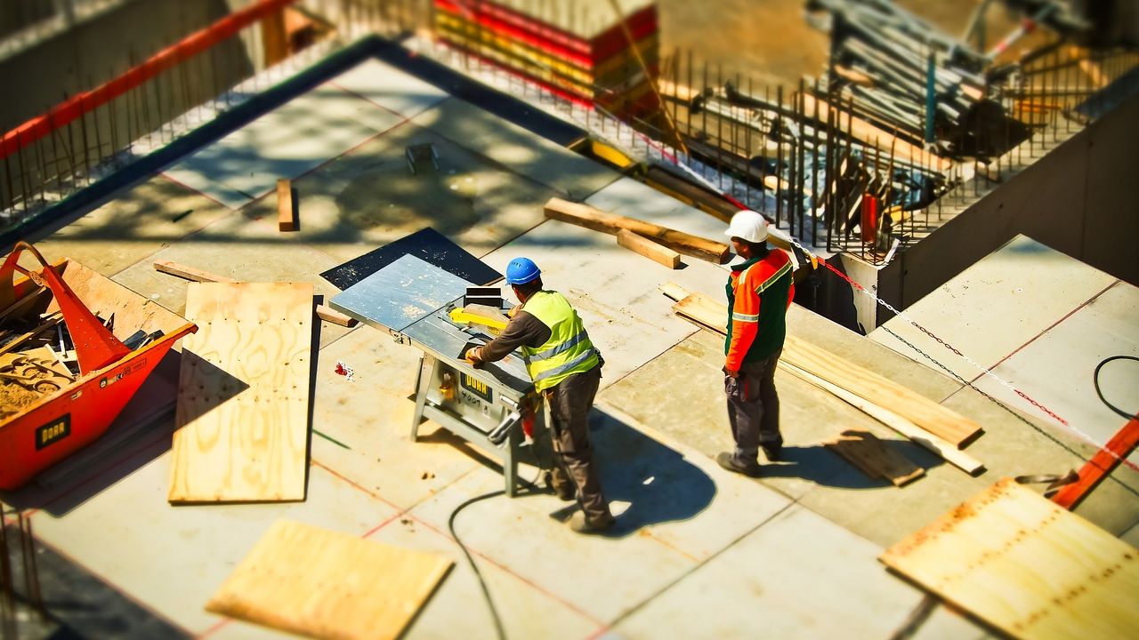 Dronele si viitorul constructiilor: cinci moduri in care vor fi schimbate radical santierele din intreaga lume