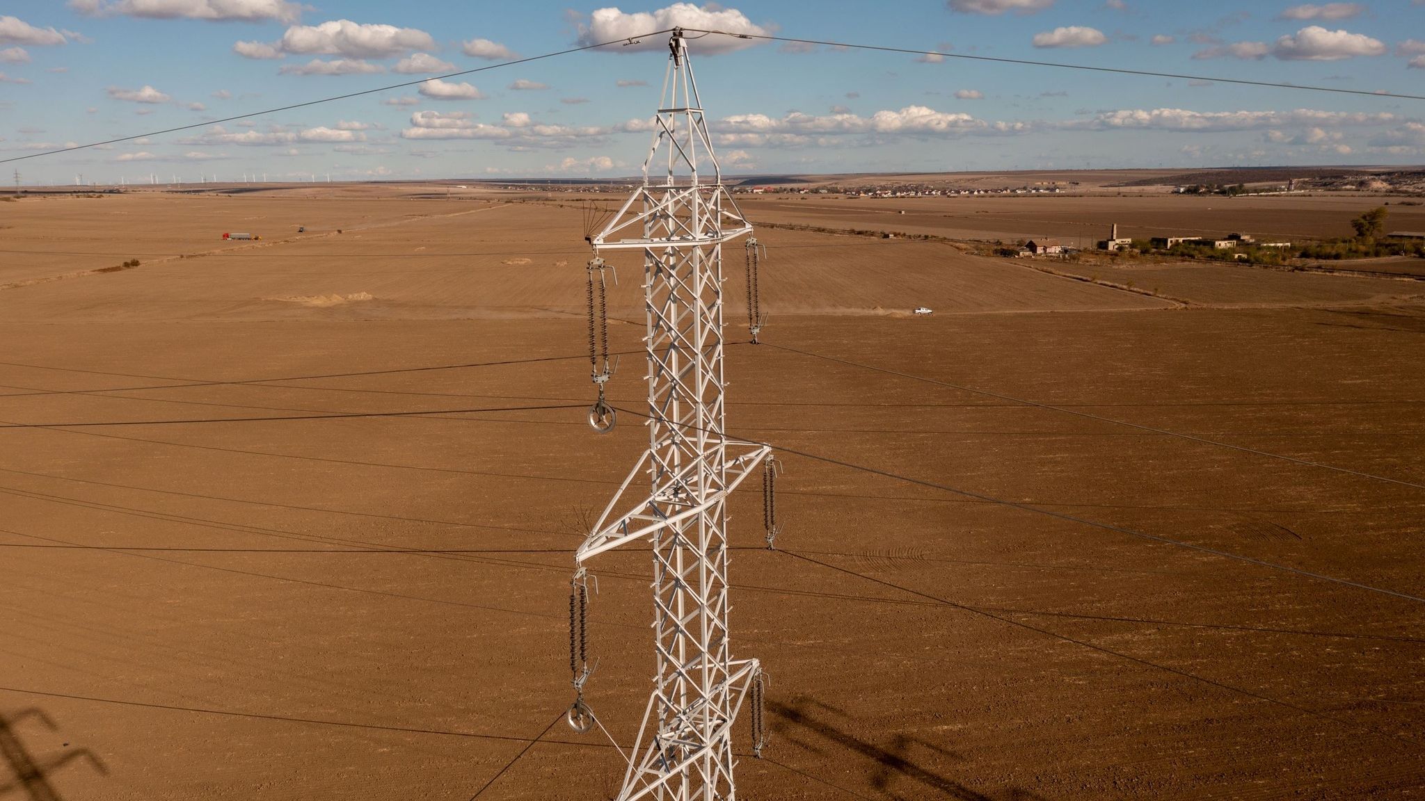 Prețuri negative la energie, în ziua de Crăciun. Care este explicația