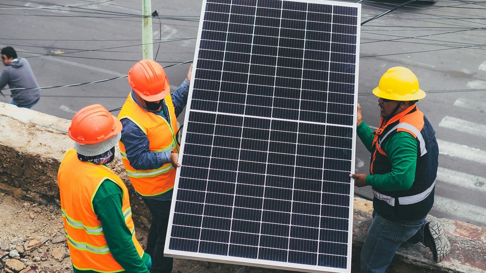 2024, cel mai bun an pe piața de sisteme fotovoltaice din România? Firmele sunt tot mai interesate de soluții verzi