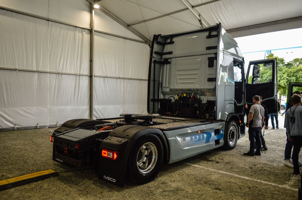 GALERIE FOTO | Iveco prezintă camionul 100% electric S-eWay - Imagine 30
