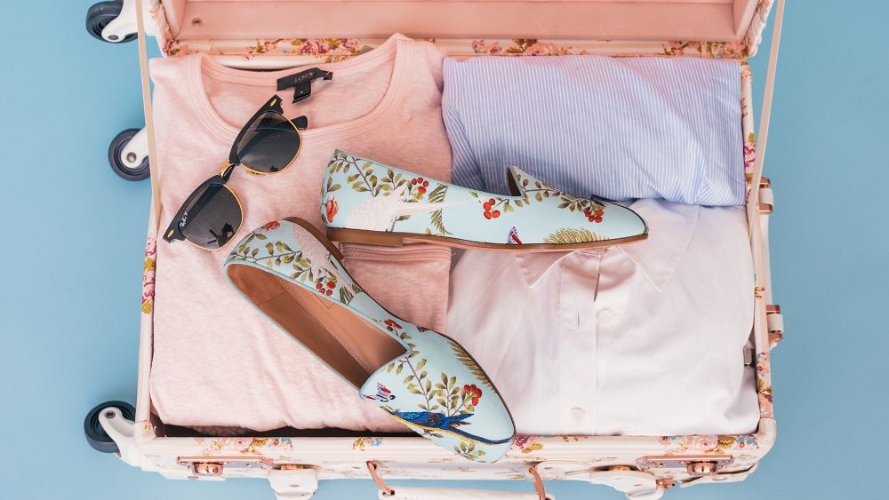 10 sfaturi ca să-ți încapă totul în bagajul de mână, când pleci în vacanță