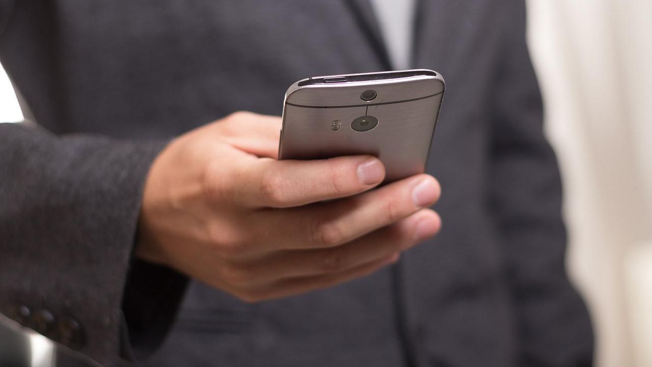 Roaming fără costuri suplimentare în UE, până în 2032. Regulile urmau să expire în iunie