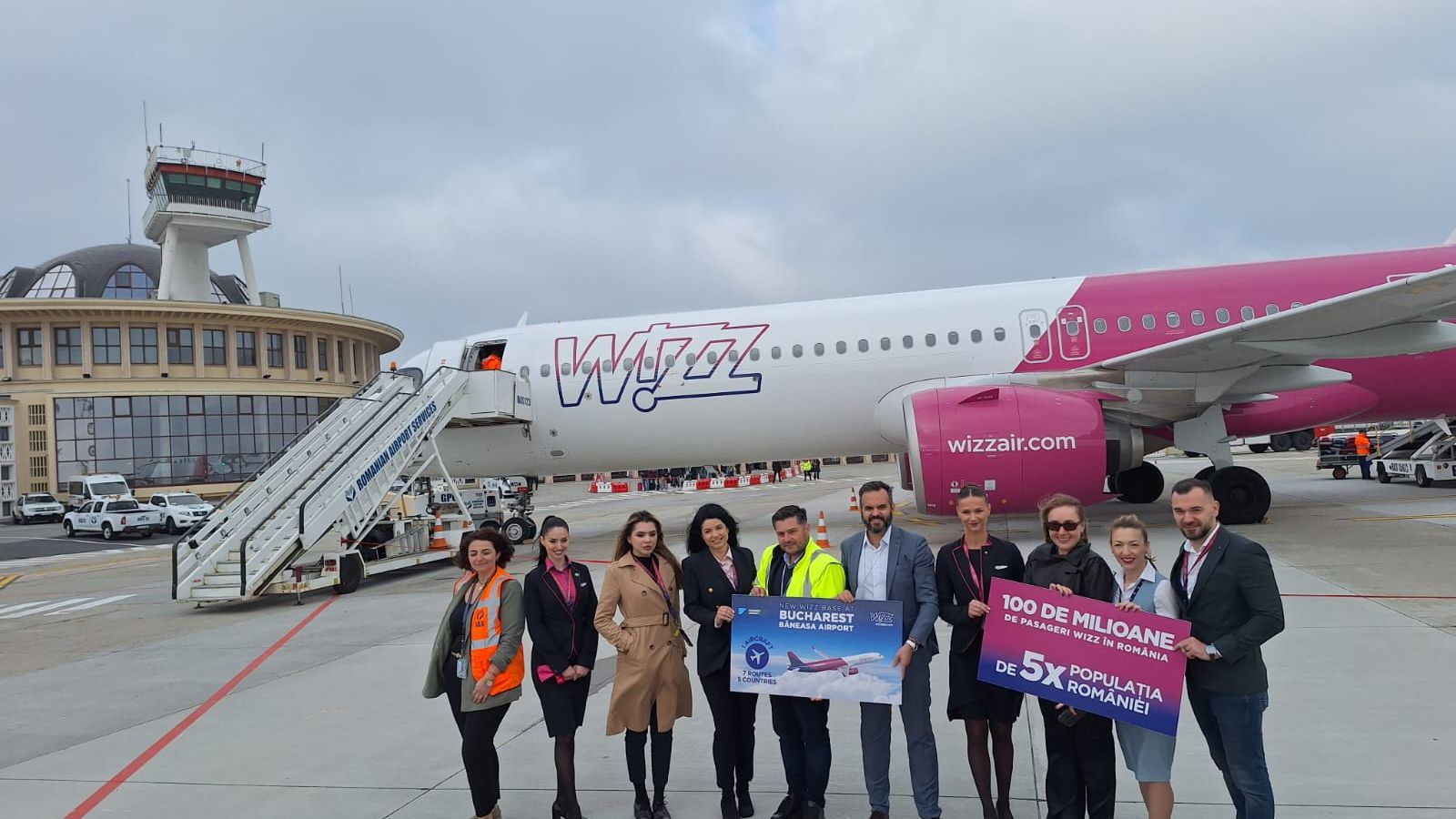 [FOTO] Wizz Air inaugurează baza de la Aeroportul Băneasa: Țintim un alt tip de clienți