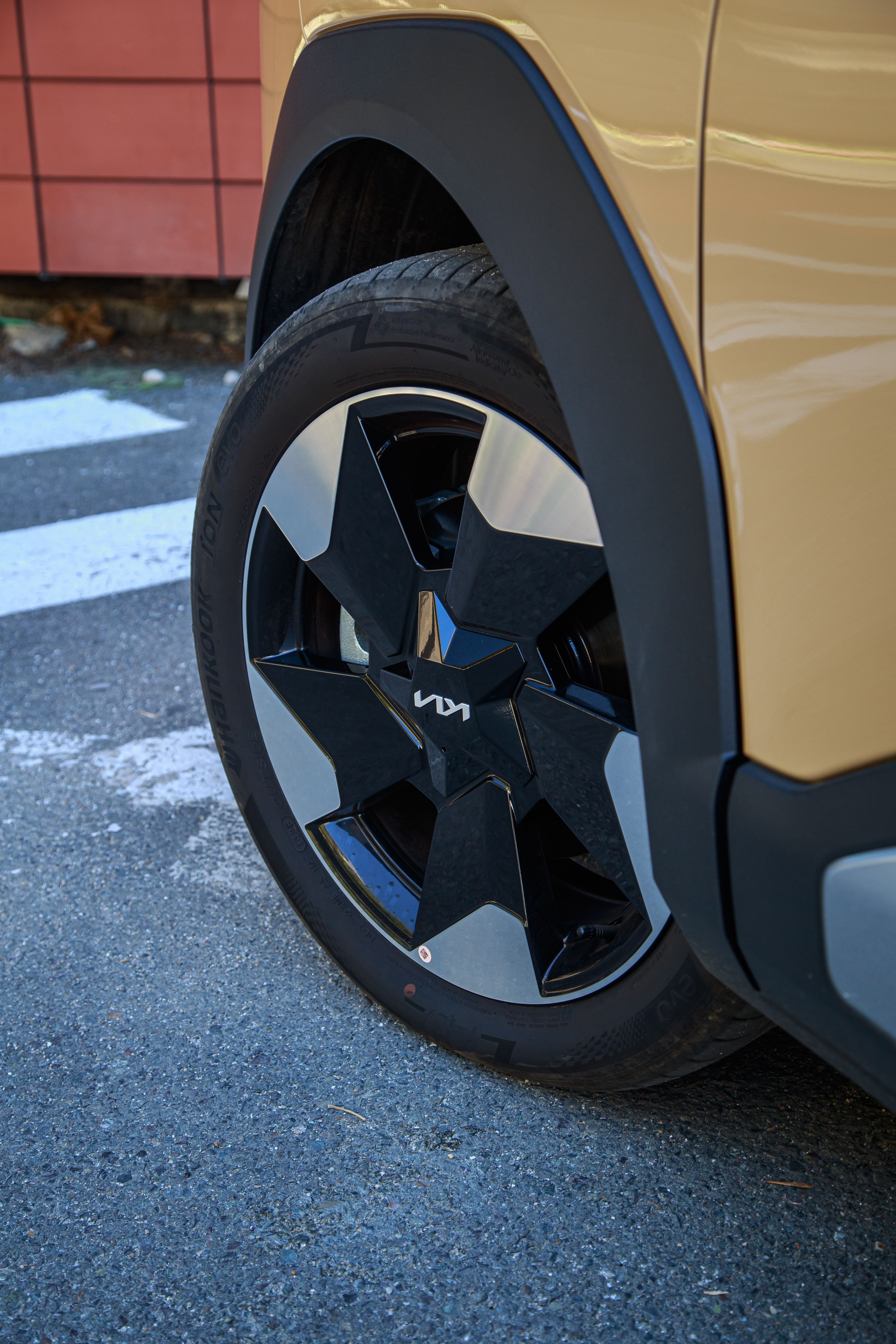 FOTO | Cum se conduc finalistele concursului Best Electric City Car 2026 - Poza 18