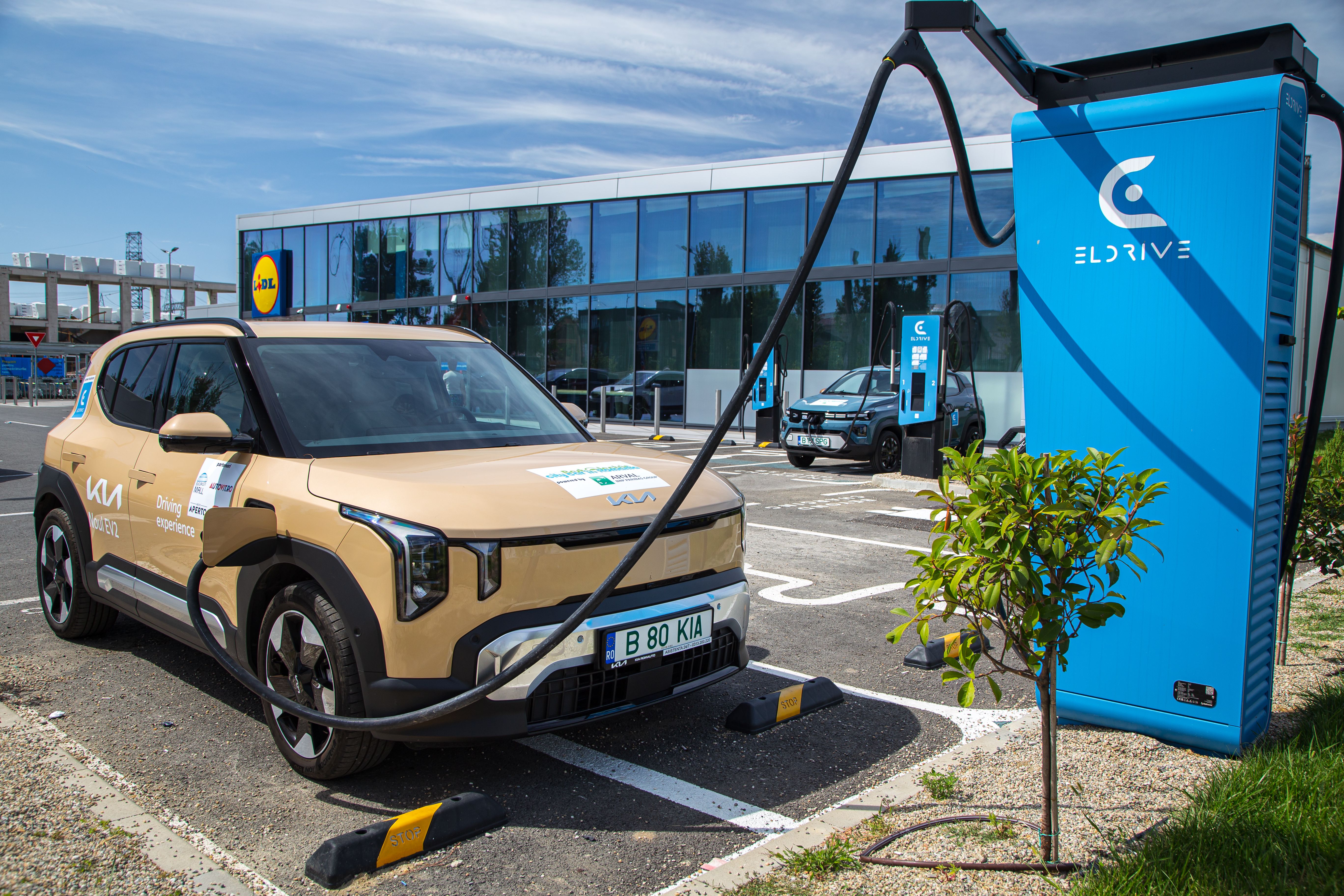 FOTO | Cum se conduc finalistele concursului Best Electric City Car 2026 - Poza 27