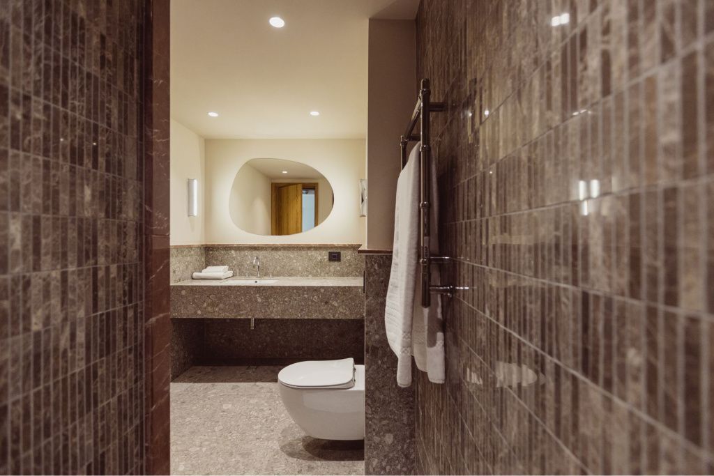 GALERIE FOTO | Francezii de la Catinvest au deschis un hotel în Craiova. Cât costă o cameră - Imagine 8
