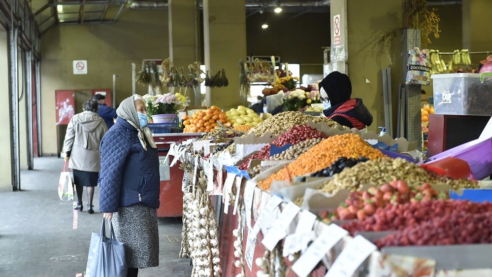 Toate vânzările de legume, fructe și flori ar putea fi făcute pe factură electronică începând cu 1 ianuarie