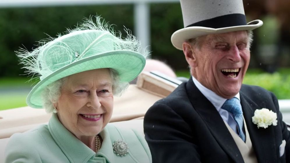 Regina Elisabeta a II-a şi Prinţul Philip s-au vaccinat împotriva COVID-19