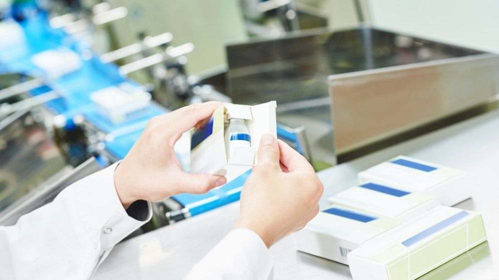Dovezi despre impostura sefului Agentiei Medicamentelor, Marius Daniel Sisu. A picat admiterea la Farmacie, a intrat printr-o portita legala si a fost exmatriculat