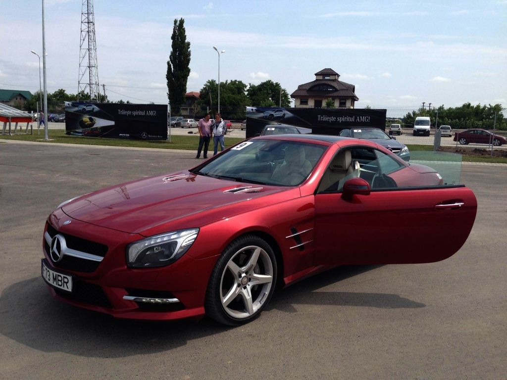 Mercedes-AMG - Imagine 18