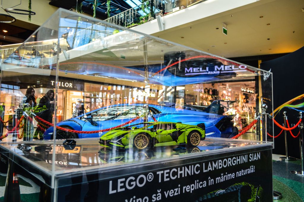 GALERIE FOTO | Replică de Lamborghini făcută din 400.000 de piese Lego - Imagine 2