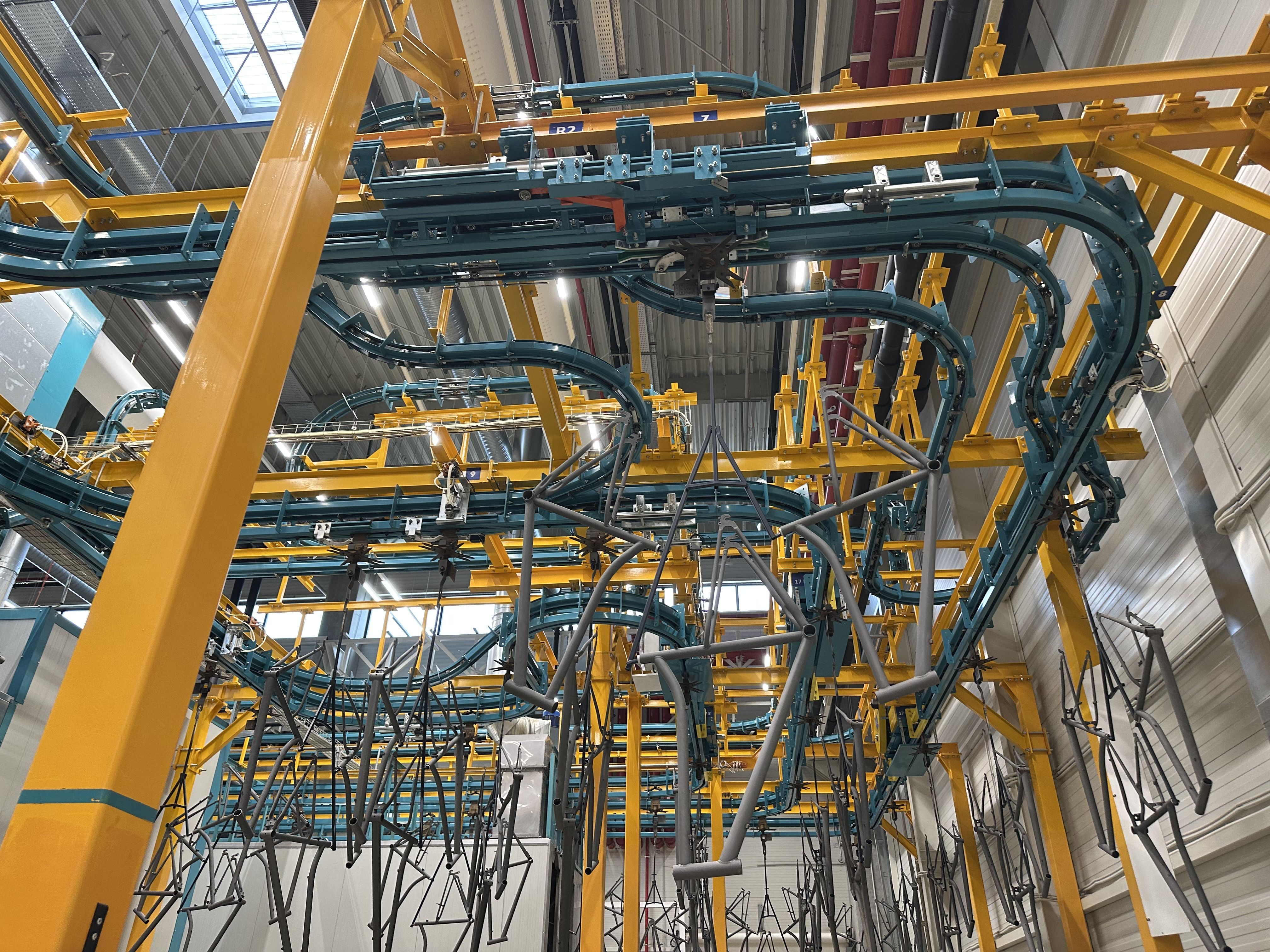 [FOTO Reportaj] Drumul bicicletelor românești, exportate în toată Europa. Cum sunt construite în fabrica Decathlon din Timișoara - Poza 24