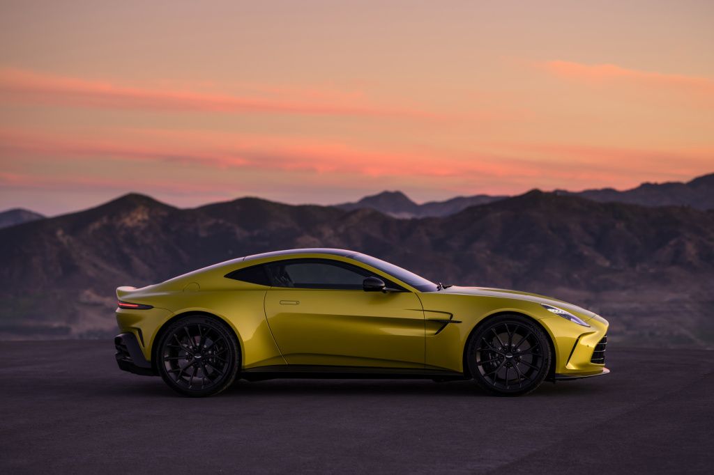 GALERIE FOTO | Aston Martin Vantage a primit un facelift - Imagine 10