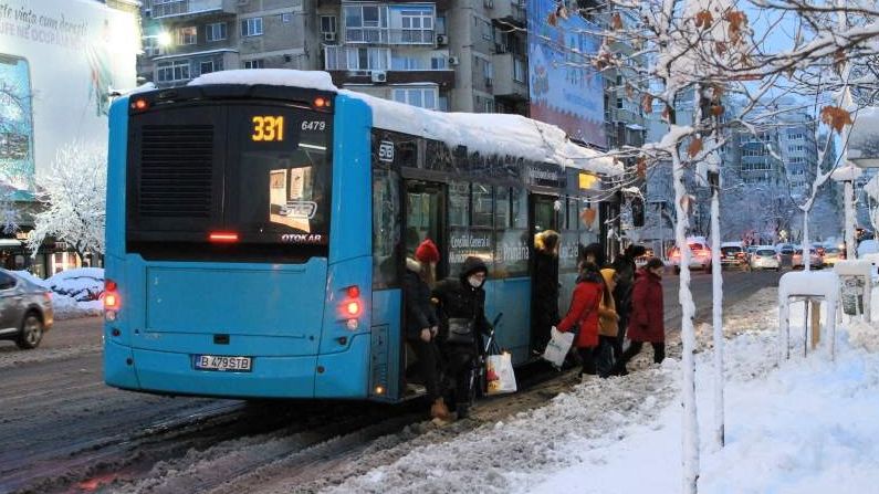 Prognoza: Ninsori si viscol in mare parte din tara. Bucurestiul, sub zapada. Primaria anunta ca este pregatita