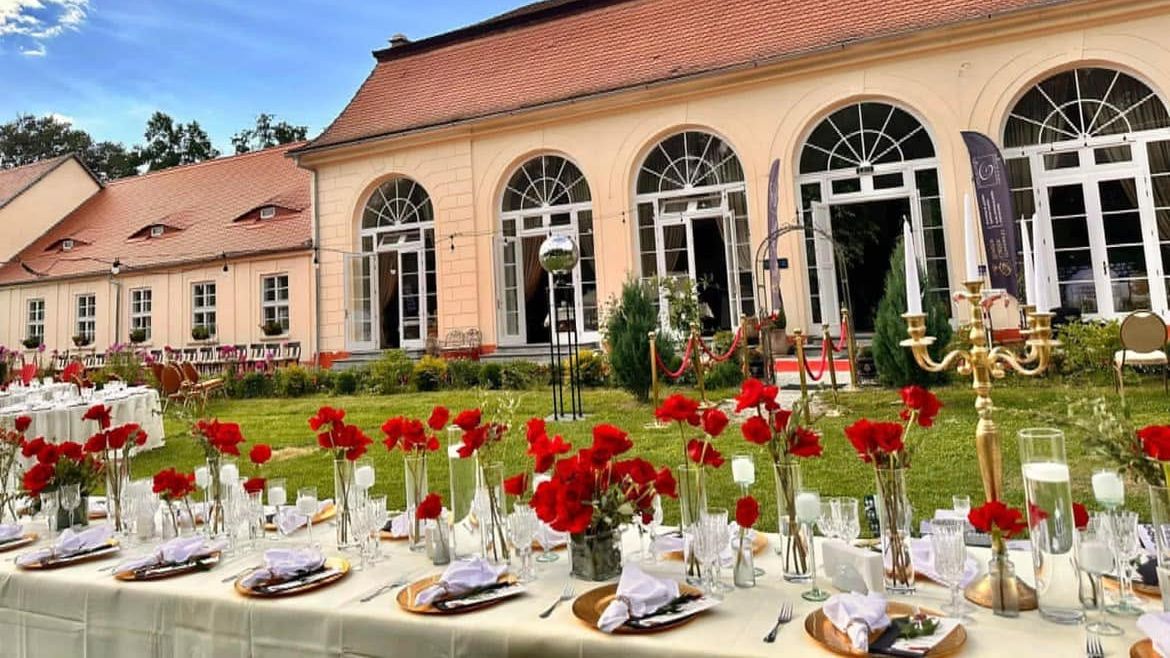 Activitate suspendată la Palatul Brukenthal din Avrig: 30 de persoane asistate medical după un eveniment privat