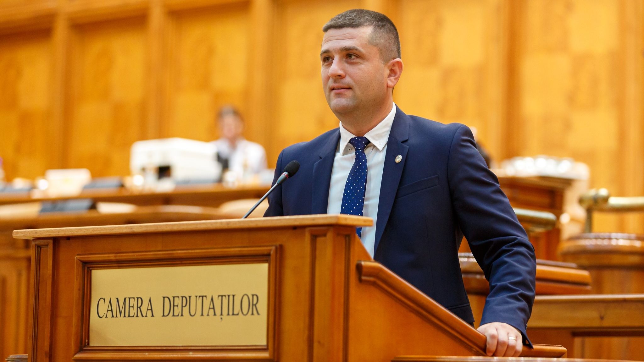 Miruță, concluzie dură după ce i-a întrebat pe români dacă ar recomanda mersul cu trenul