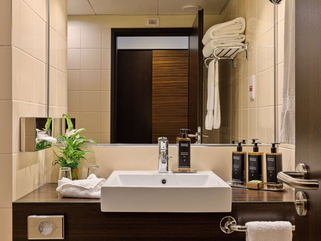 FOTO | Un nou lanț de hoteluri intră pe piața din România. A deschis primul hotel în centrul Bu - Imagine 19