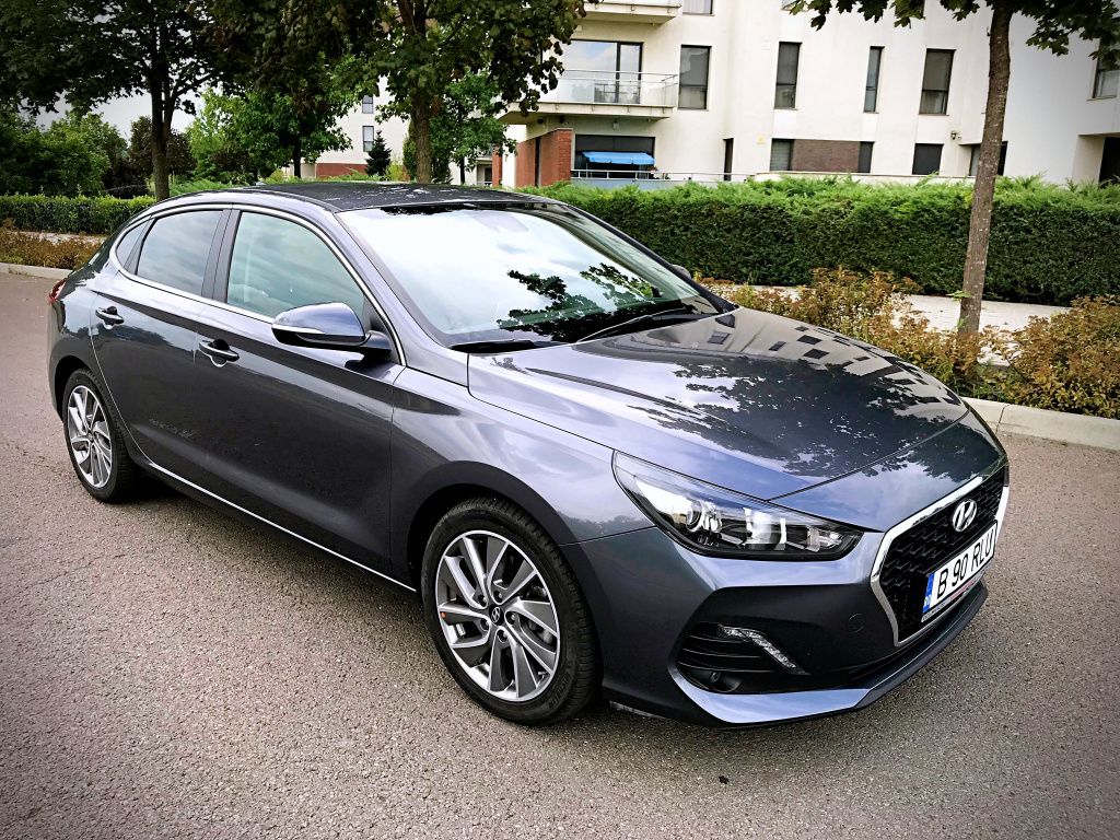 Hyundai i30 Fastback - Imagine 1