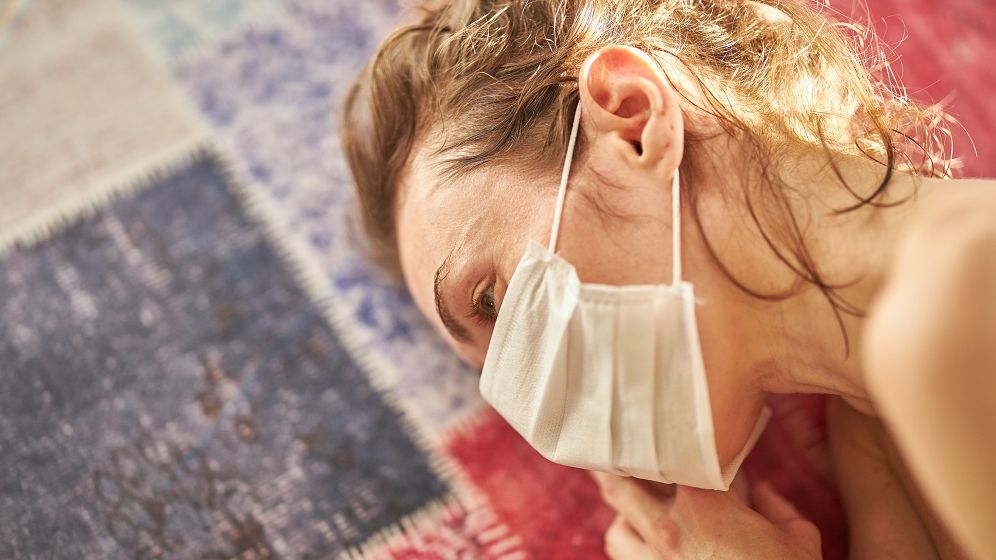 Sondaj BestJobs: Două treimi dintre angajații români se simt afectați emoțional de pandemia de COVID-19