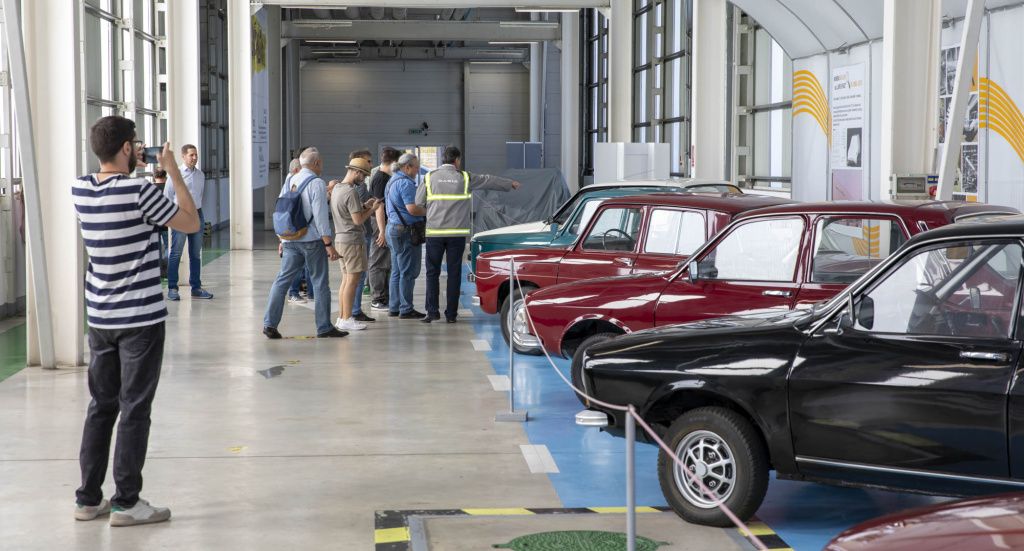 [FOTO] Colecția Dacia de care puțini știu: Cum arată "žmuzeul" de la Titu - Imagine 6