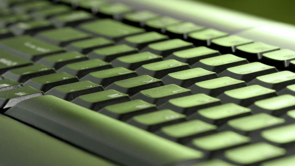 Tastatura clasică qwerty, în pas cu vremurile. Microsoft adaugă un nou buton pentru prima oară în 30 de ani