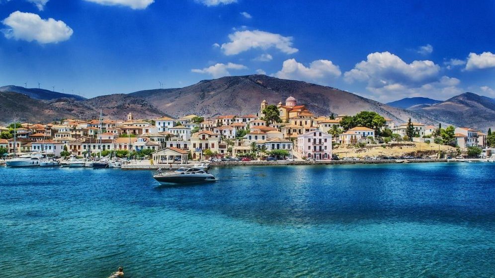 Aproximativ 230 romani au fost transferati de pe insula Samothraki