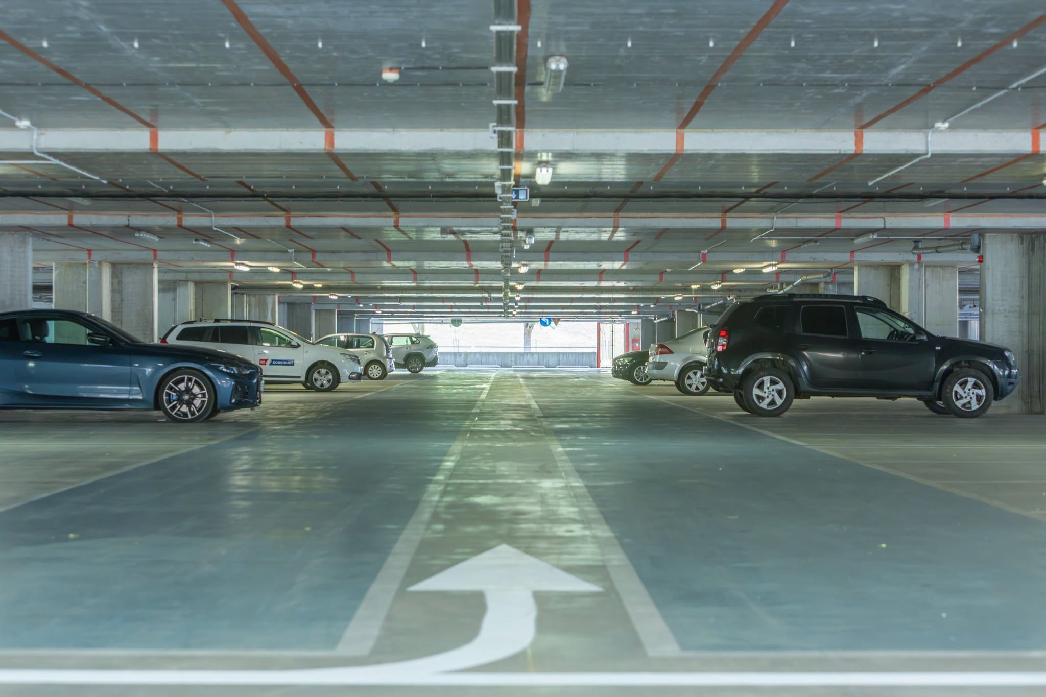 Două parcări noi în București, la Arena Națională și Pantelimon: cât costă un loc și ce străzi sunt arondate
