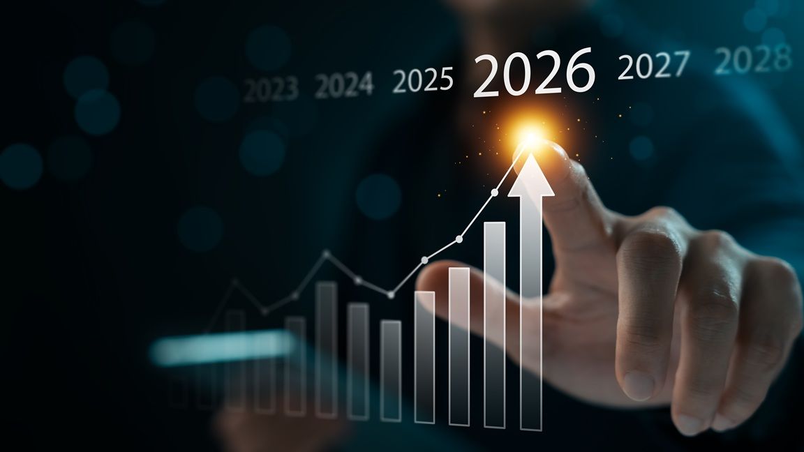 Cum îți protejezi banii de inflație în 2026: Specialiștii recomandă active reale, companii care transferă scumpirile și atenție la „perlele” care nu produc nimic încă