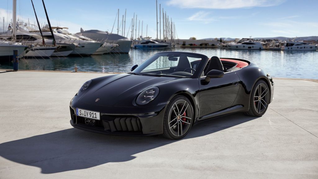 GALERIE FOTO | Porsche a prezentat primul 911 cu motor cu tehnologie hibridă - Imagine 10