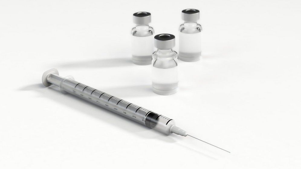 Vaccin împotriva virusului care provoacă pneumonia a primit undă verde de la Comisia Europeană