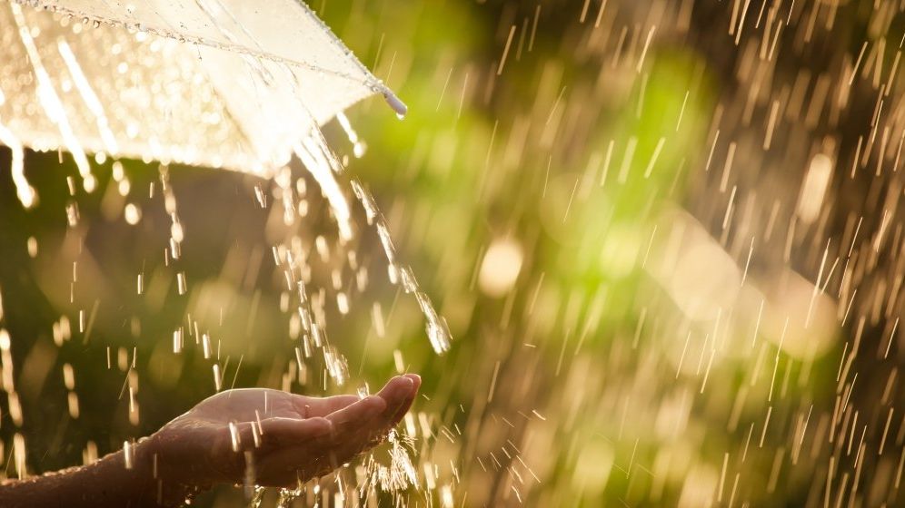Cod galben de inundatii in 13 judete, pana miercuri dimineata