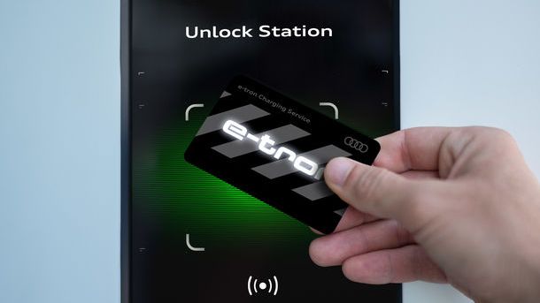 Audi anunta preturile pentru e-tron Charging Service: minim 8 euro pentru fiecare incarcare