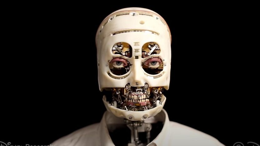 [VIDEO] Robotul Disney care clipește fix ca tine și îți poate imita expresiile faciale