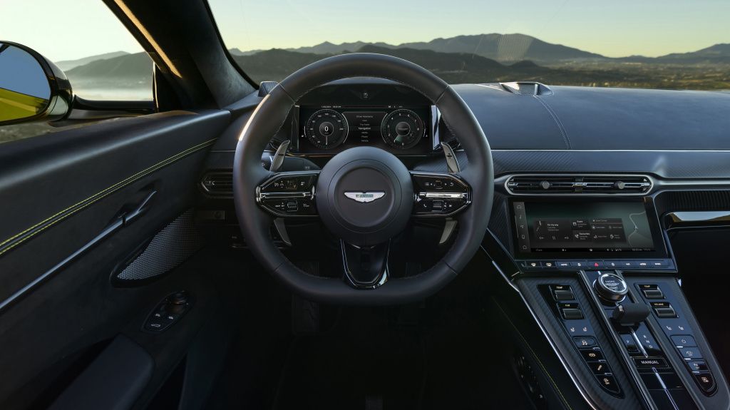 GALERIE FOTO | Aston Martin Vantage a primit un facelift - Imagine 2