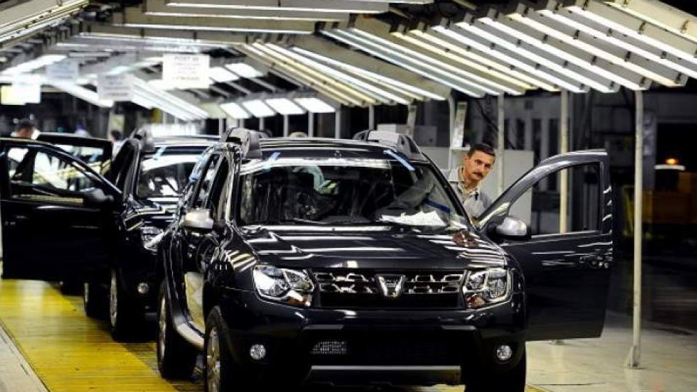 Dacia reia activitatea la Mioveni cu un număr redus de angajați