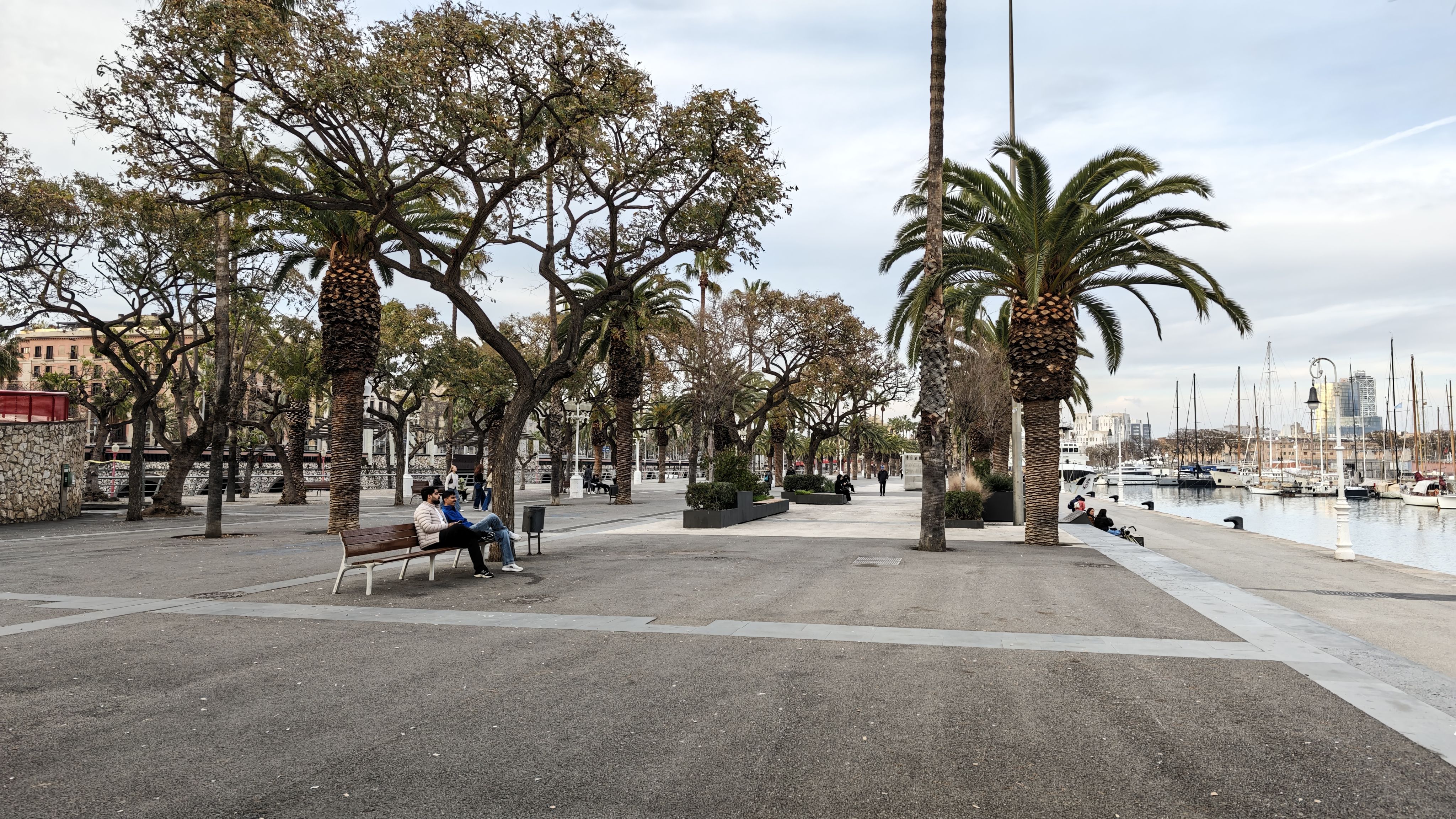 Review Xiaomi 17 Ultra: Când hardware-ul dictează fotografia, nu algoritmul - Poza 4