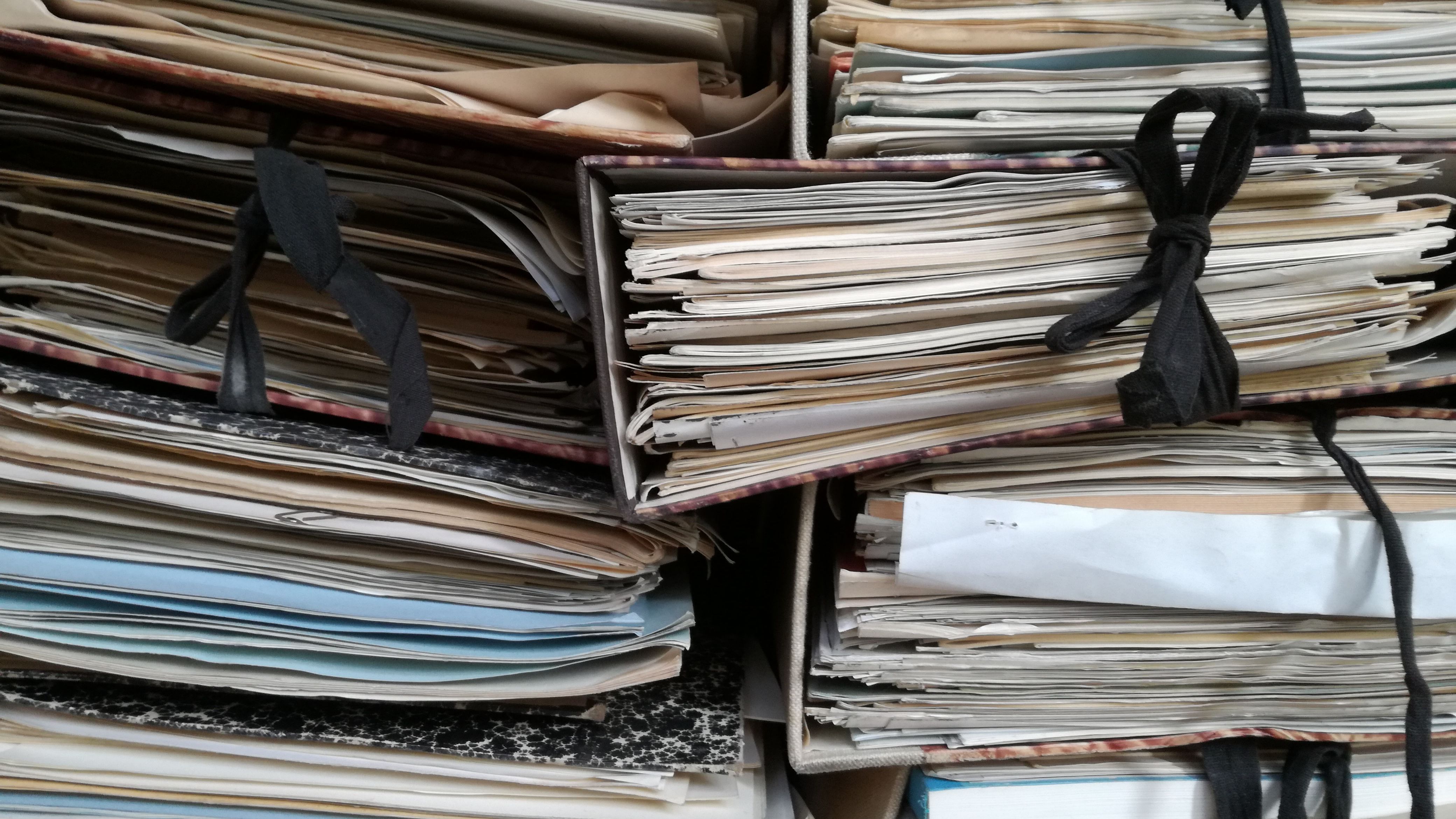 Statele de salarii nu vor mai trebui păstrate jumătate de veac, ca până acum, ci doar 5 ani