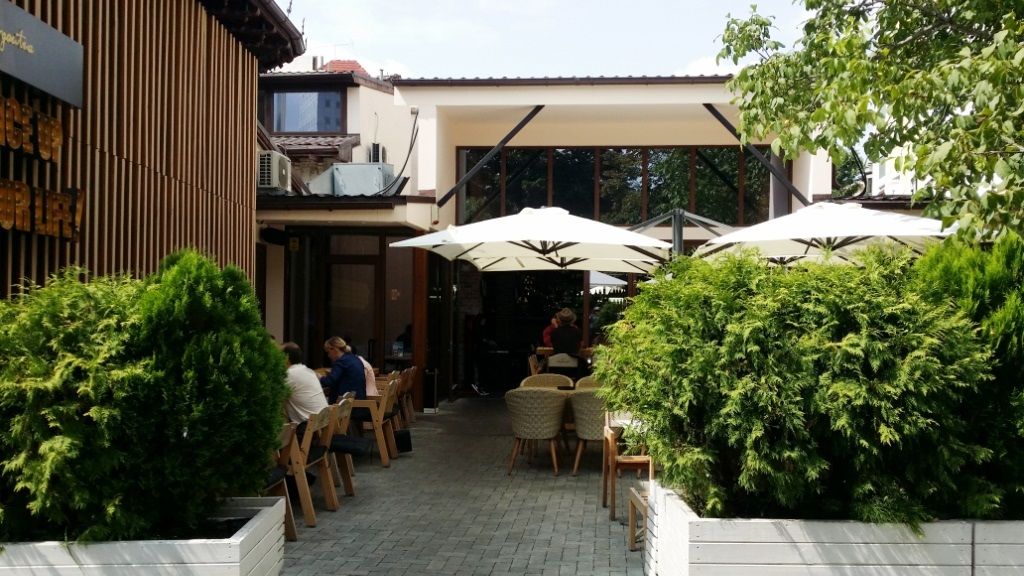 Review George Butunoiu: Cam ca si celelalte doua restaurante Gargantua