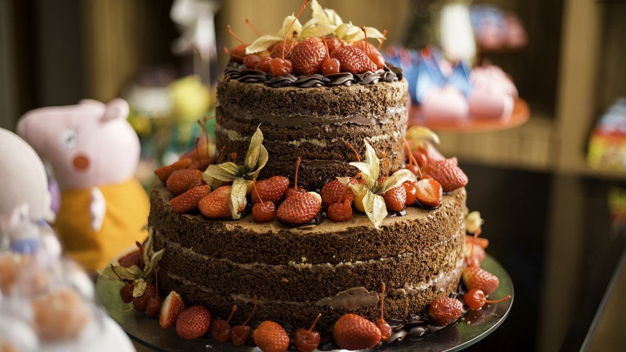 Cine poate rezista unui tort bine făcut?