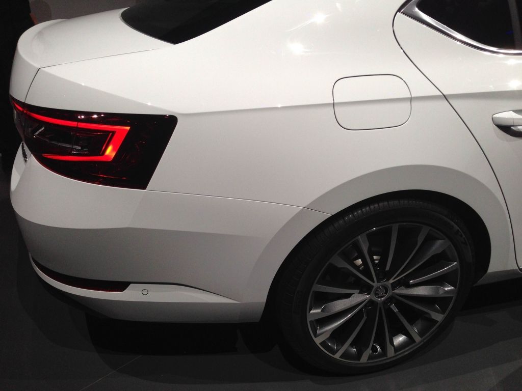 Skoda Superb III - Imagine 27