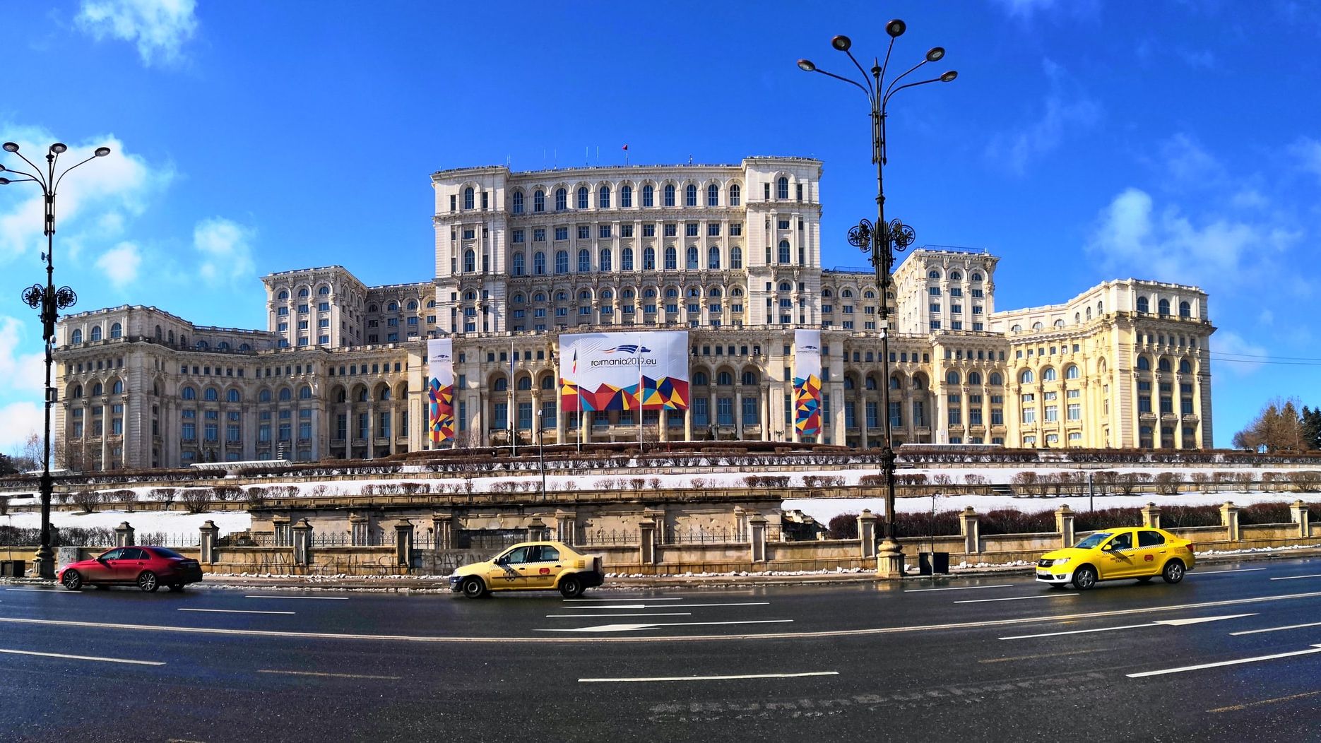 Firea anunță măsuri pentru susținerea turismului . Unele taxe reduse, vouchere, evenimente care să atragă turiști