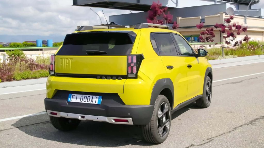 GALERIE FOTO | Toate detaliile despre noul Ford Grande Panda - Imagine 12