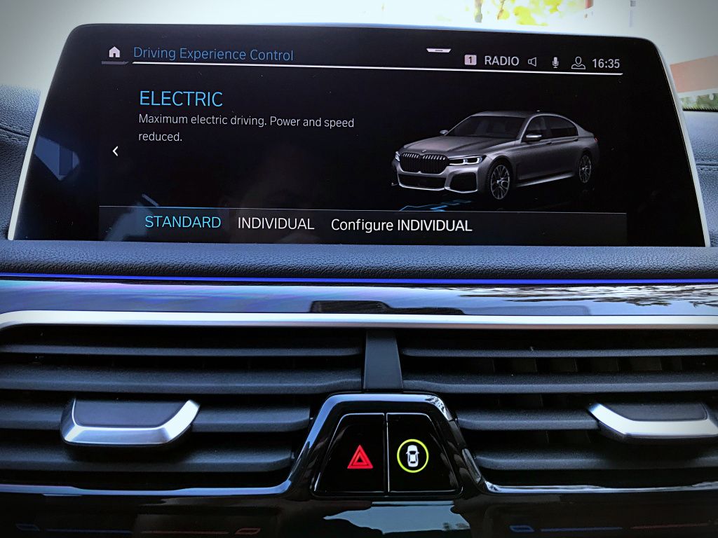 BMW 745e - Imagine 40