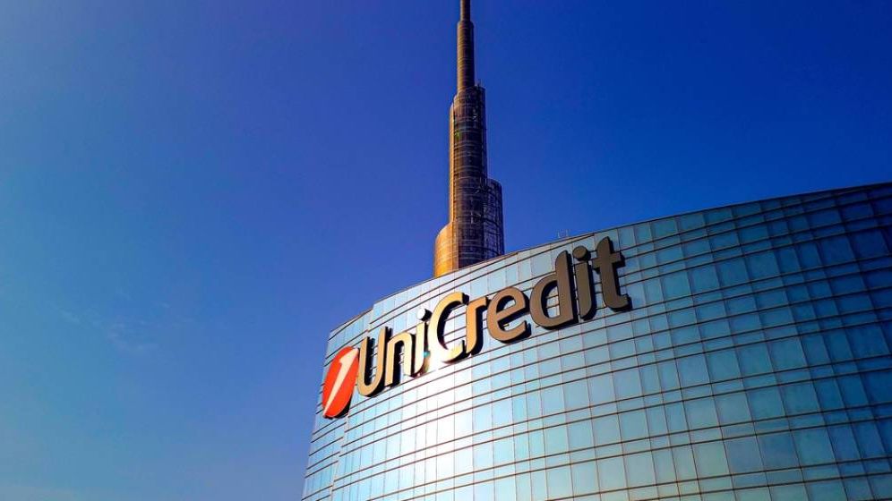 UniCredit sfidează Berlinul și merge mai departe cu planul de preluare a Commerzbank