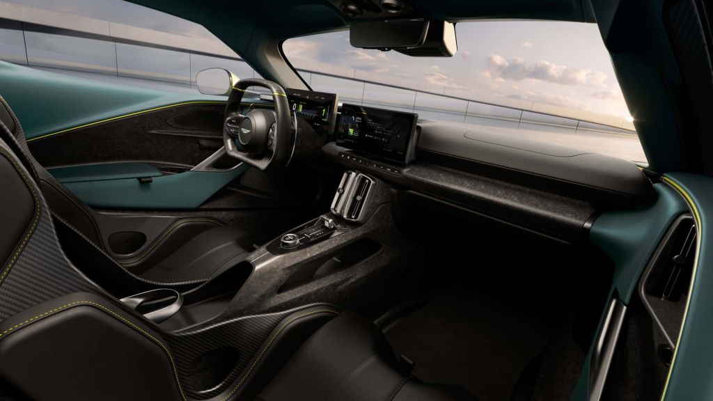 GALERIE FOTO | Aston Martin a adus Valhalla pe străzi cu un supercar de 1.064 CP - Imagine 16