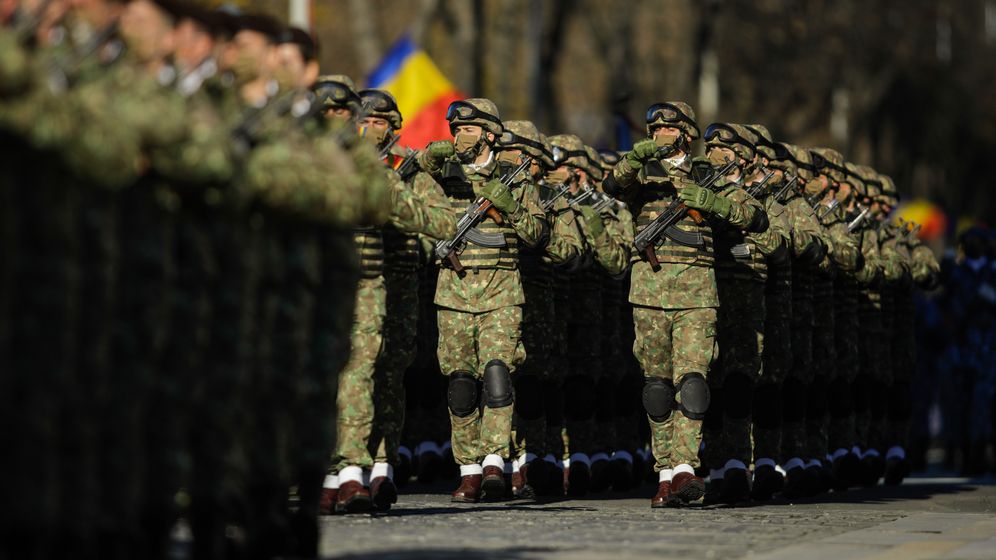 Sondaj: Câți români cred că Rusia va ataca și țara noastră. 30% cred că ar trebui reintrodus serviciul militar obligatoriu