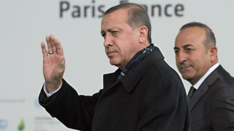 Recep Tayyip Erdogan i-a acuzat pe organizatorii puciului ca au vrut sa il asasineze, bombardand hotelul unde era cazat